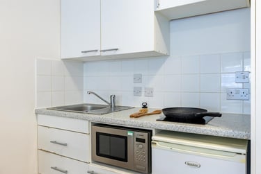 1 bed studio, Alexandra Road, Mutley, Plymouth, PL47EG - Image 5